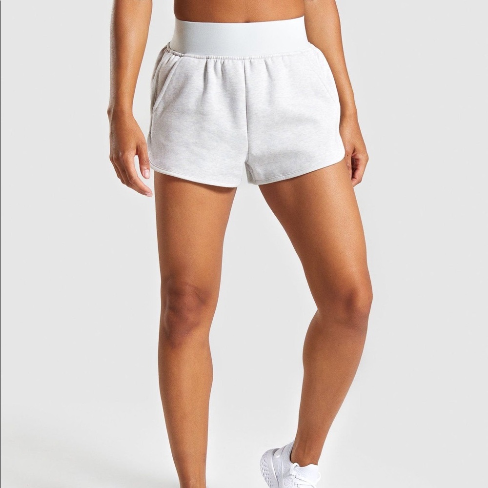 Gymshark Legacy Fitness Shorts - Light Grey